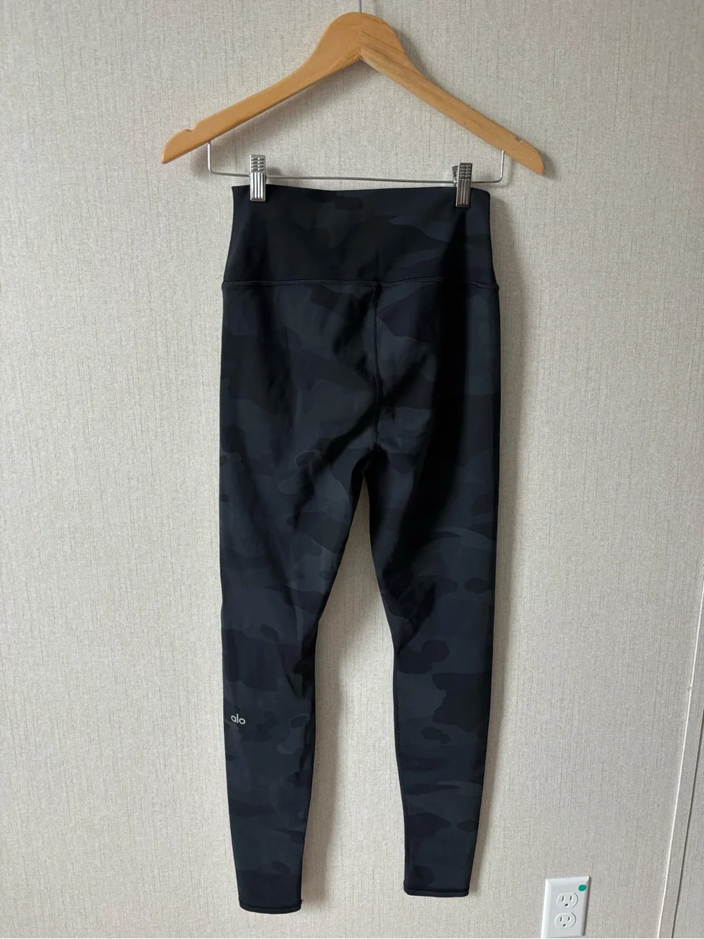 ALO Yoga Black Camo Kids Leggings